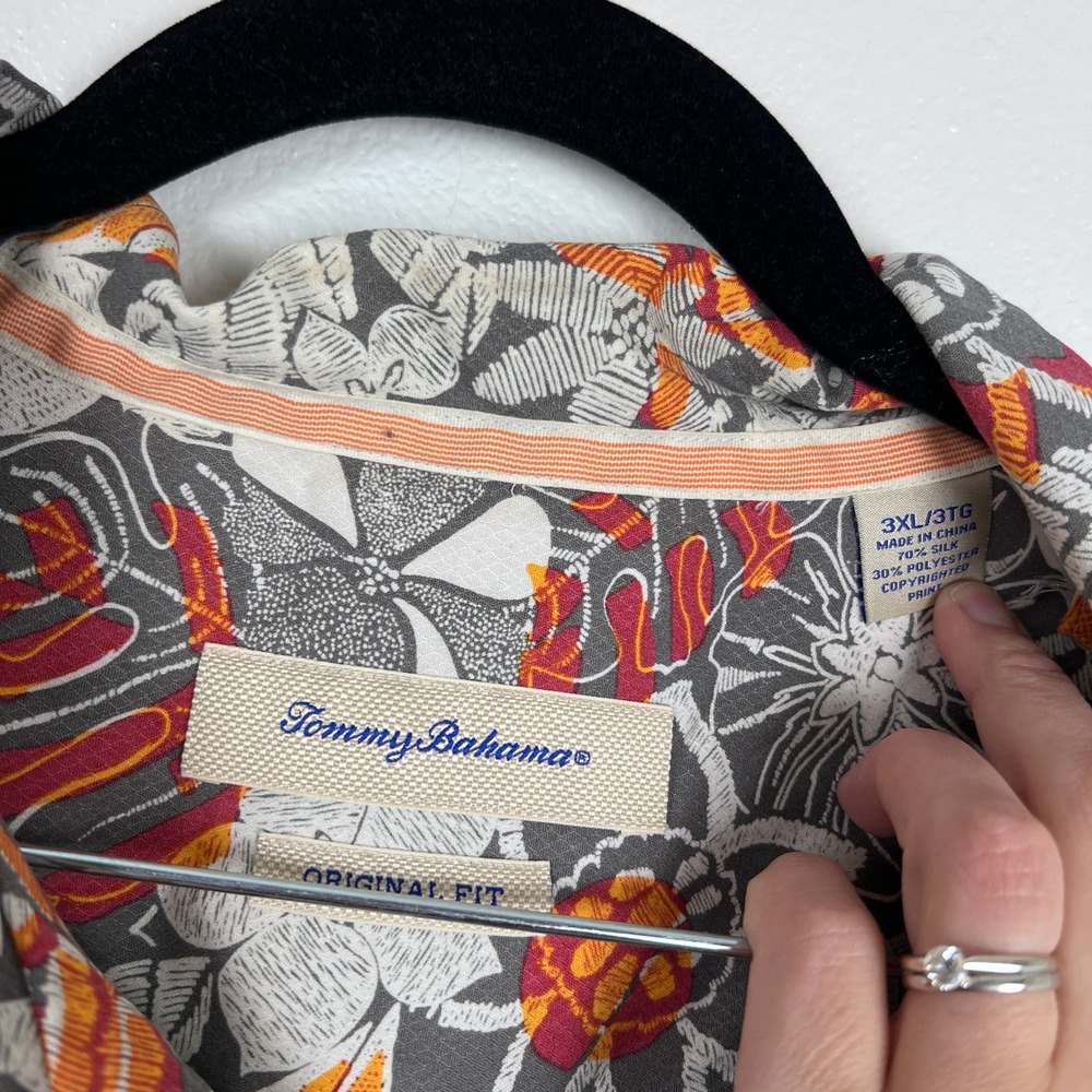 Tommy Bahama Men's Short Sleeve Floral Hawaiian Print Silk Blend Shirt Sz 3X - Picture 2 of 5